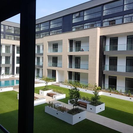 אקרה Embassy Gardens Studio מראה חיצוני תמונה