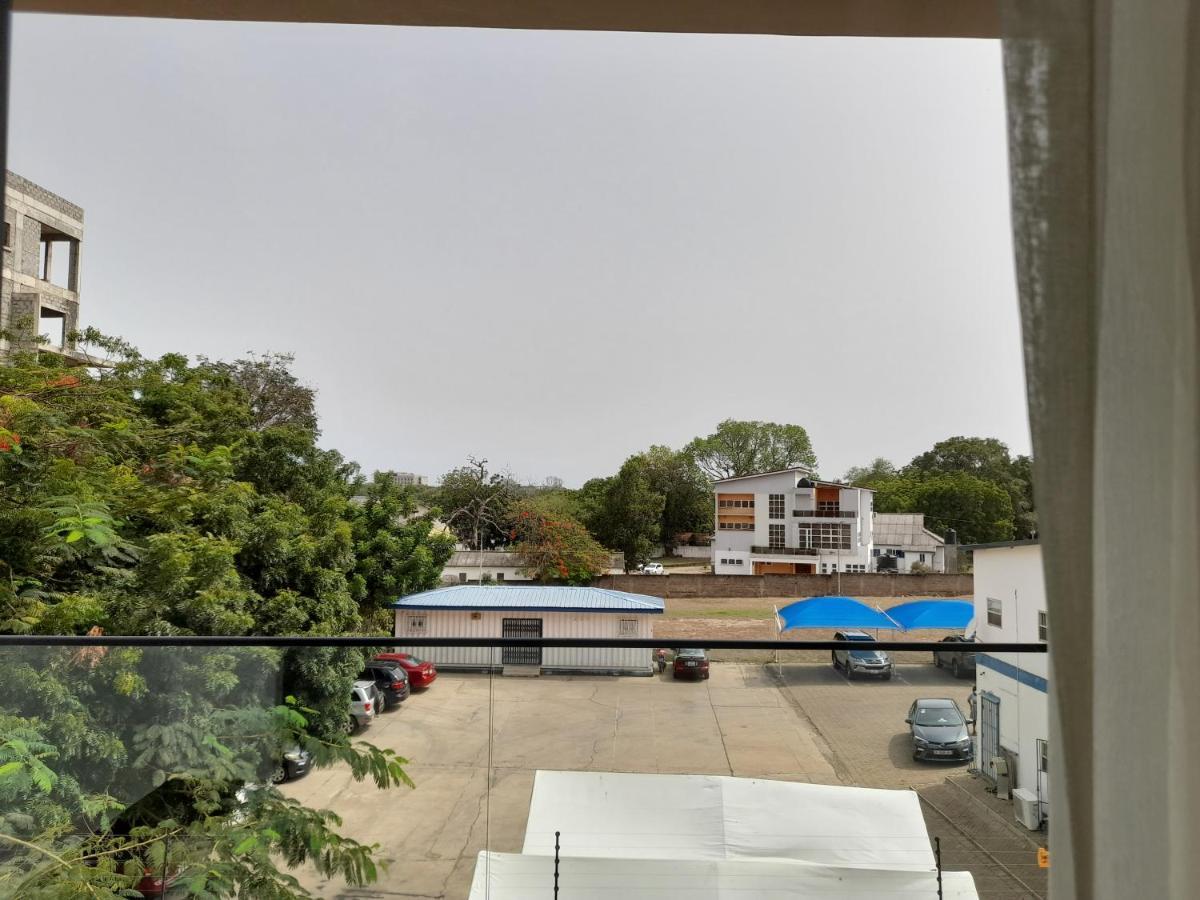 אקרה Embassy Gardens Studio מראה חיצוני תמונה