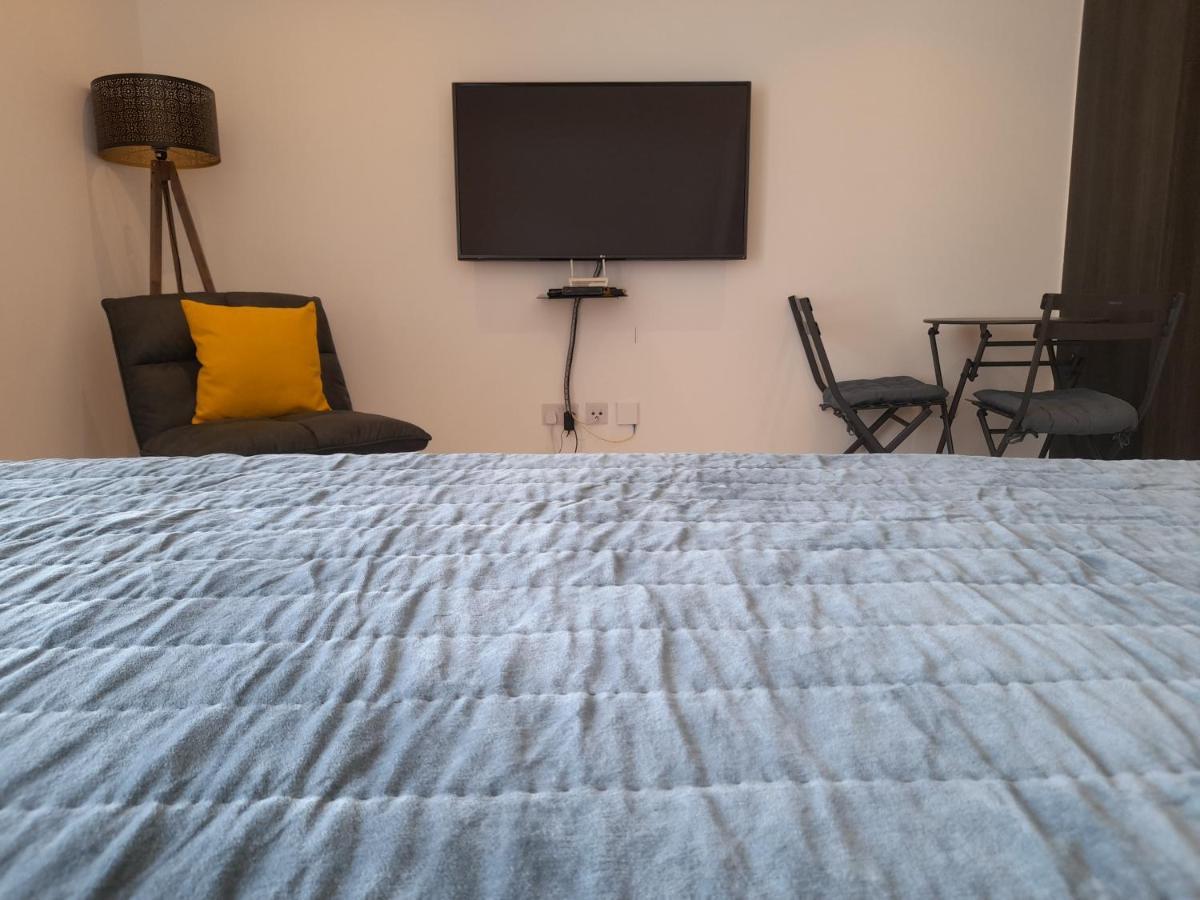 אקרה Embassy Gardens Studio מראה חיצוני תמונה
