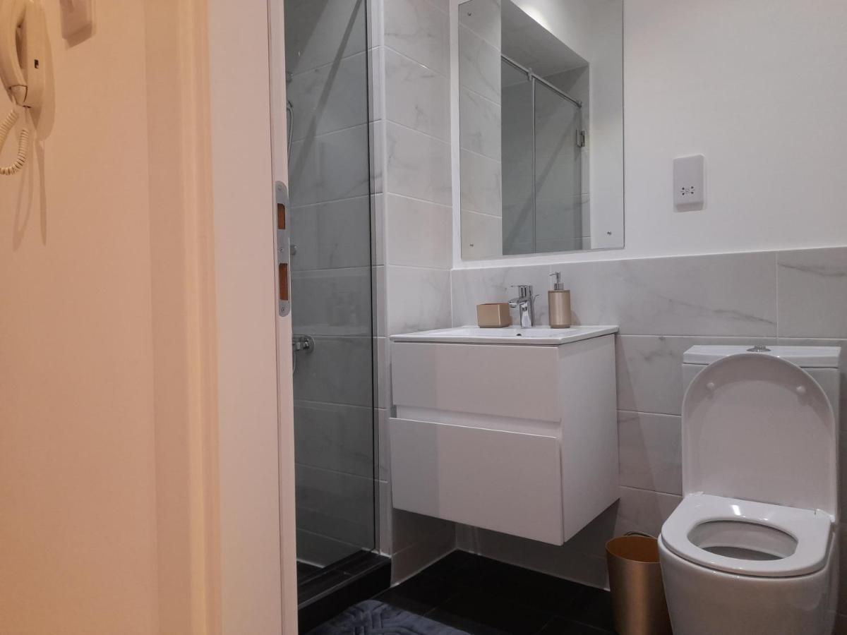 אקרה Embassy Gardens Studio מראה חיצוני תמונה