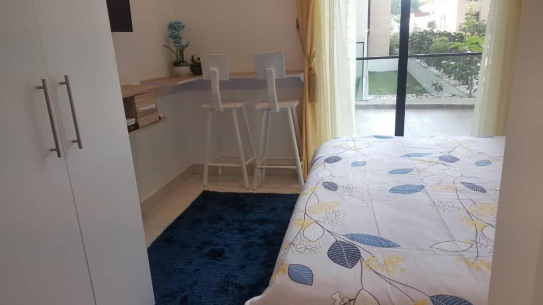 אקרה Embassy Gardens Studio מראה חיצוני תמונה