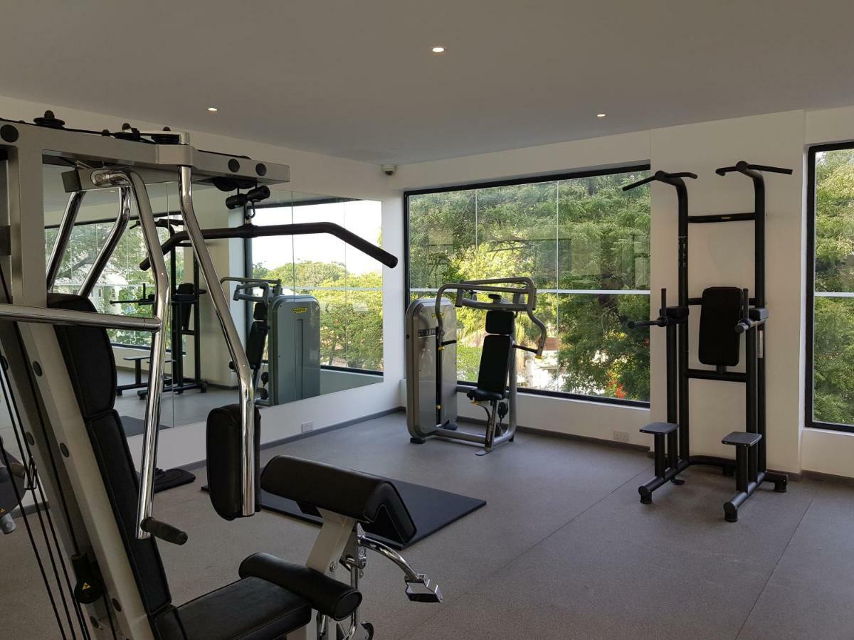 אקרה Embassy Gardens Studio מראה חיצוני תמונה